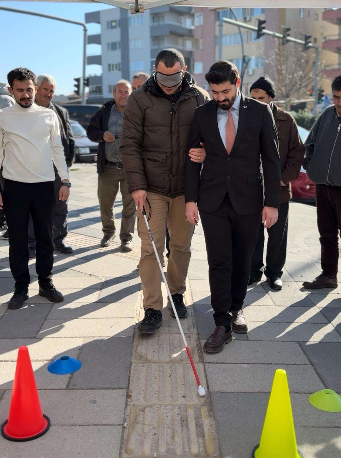 AK Parti’den Yatağan’da Görme Engelliler İçin Anlamlı Farkındalık Etkinliği 10